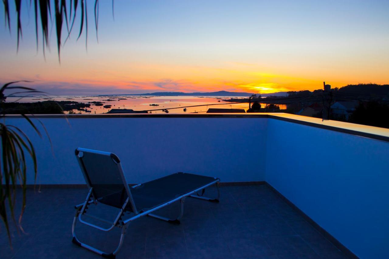 Casa Feitina: Vistas Al Mar, Moderna Y Funcional Villa A Illa de Arousa Buitenkant foto